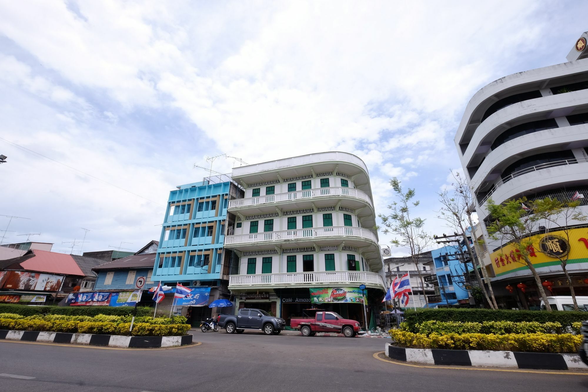 The Midtown Hotel And Cafe Trang Exterior photo